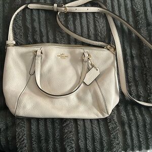 Coach Kelsey Crossbody Satchel Bag Pebbled Leather chalk